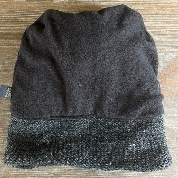 Kyber Wool Hat Pom - Picture 11 of 13